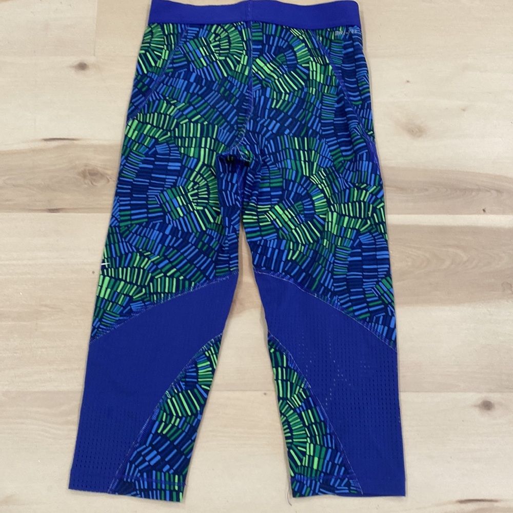 Nike Pro - Picture 5 of 8